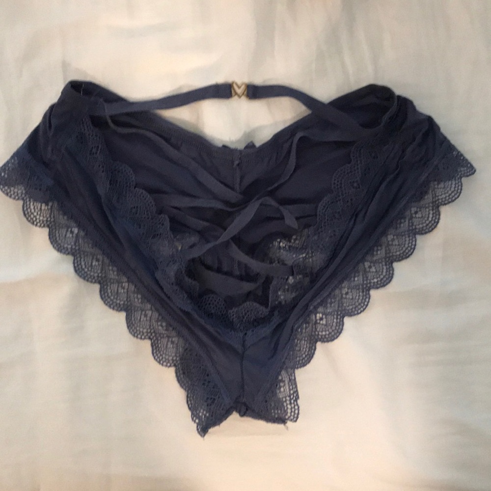 Vs cheeky